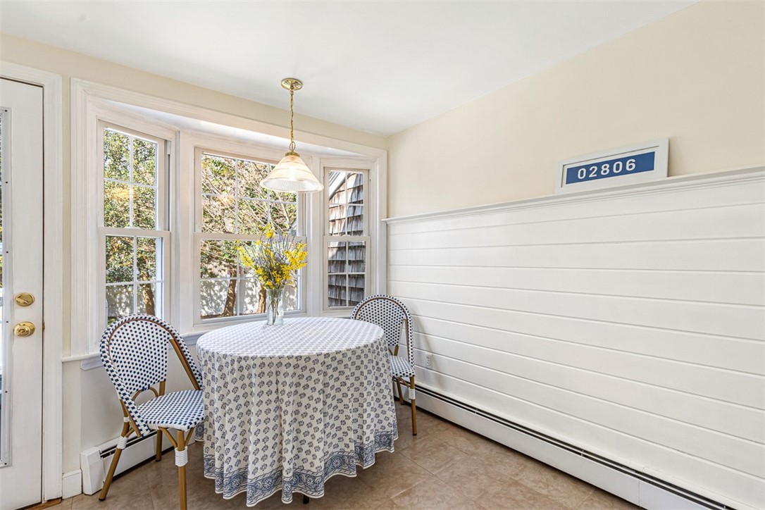 21 Old Chimney Road Barrington, RI 02806 - Photo 12 of 40