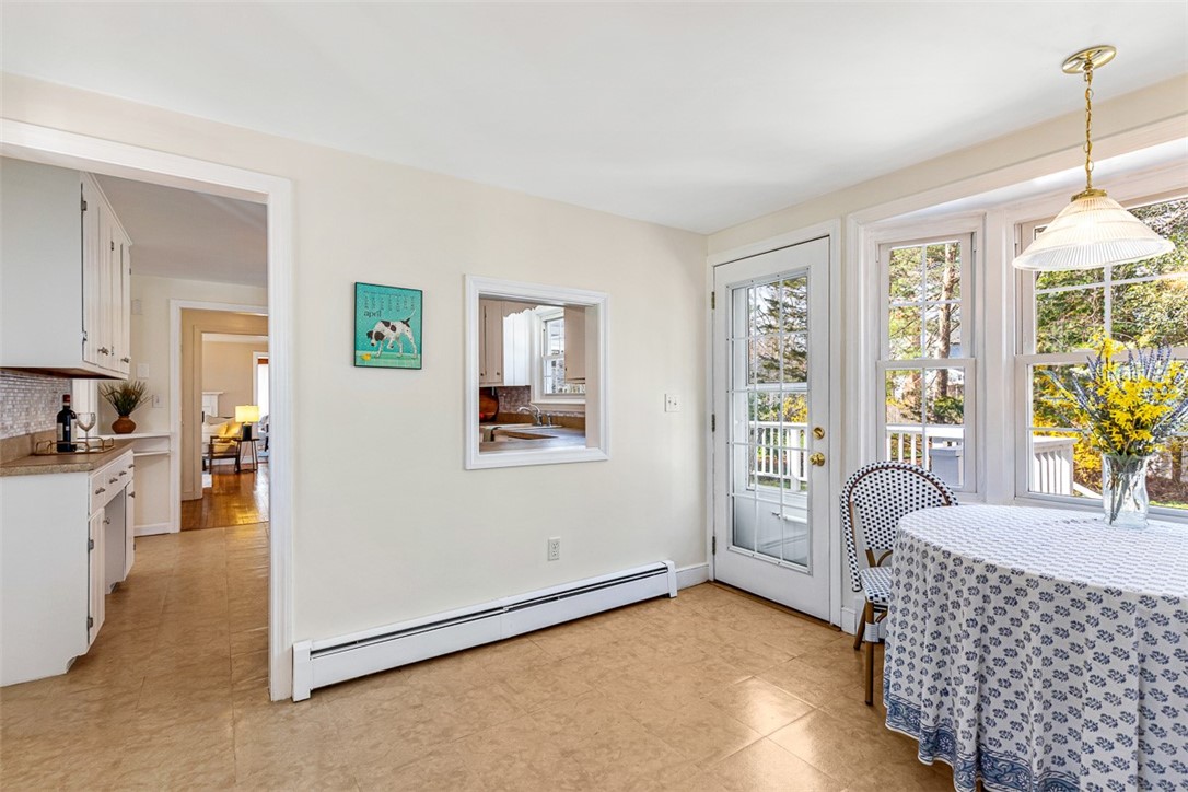 21 Old Chimney Road Barrington, RI 02806 - Photo 13 of 40