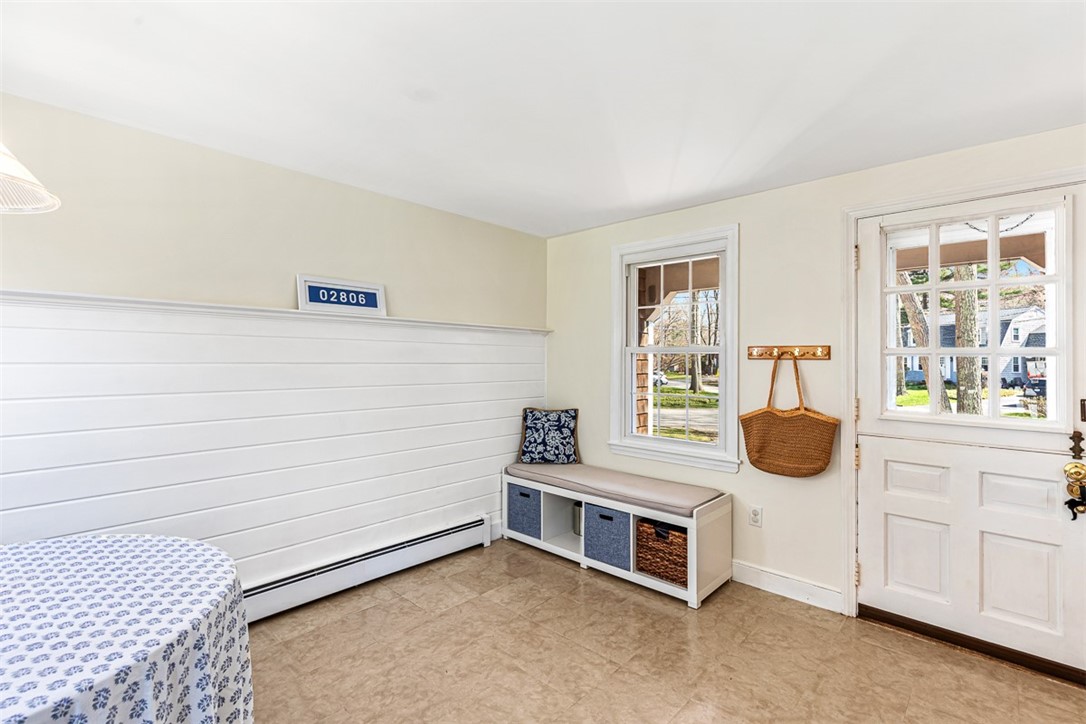 21 Old Chimney Road Barrington, RI 02806 - Photo 15 of 40