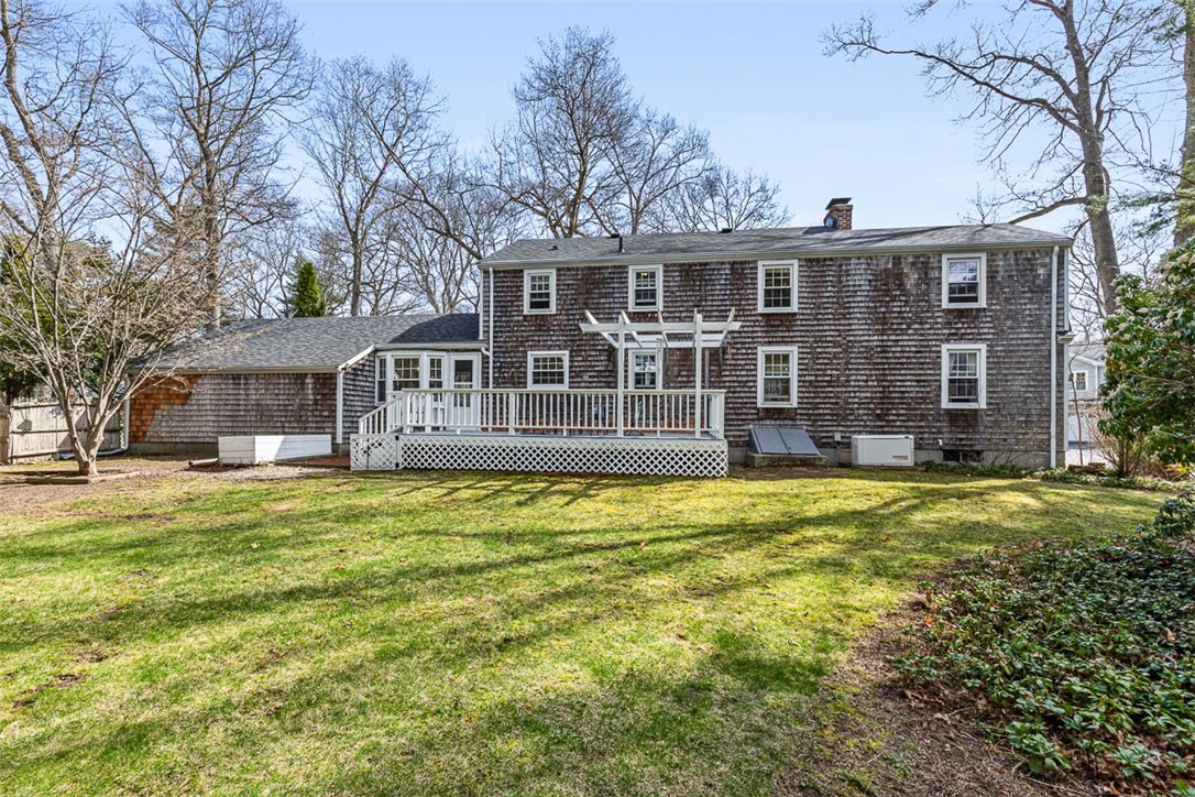 21 Old Chimney Road Barrington, RI 02806 - Photo 33 of 40