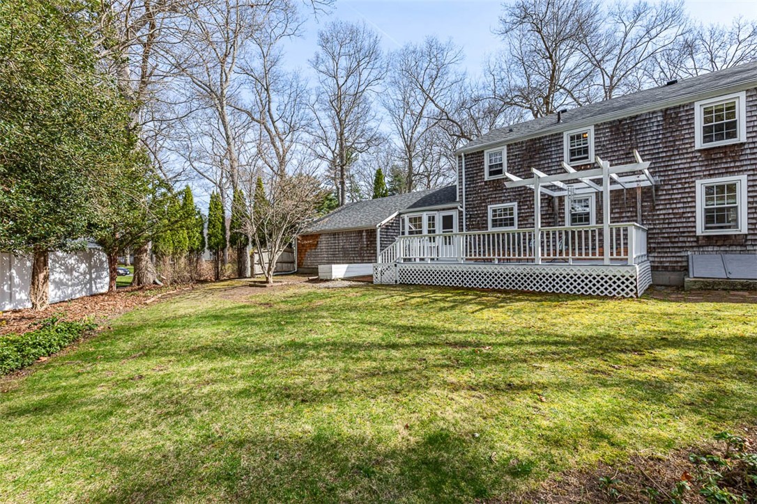 21 Old Chimney Road Barrington, RI 02806 - Photo 36 of 40