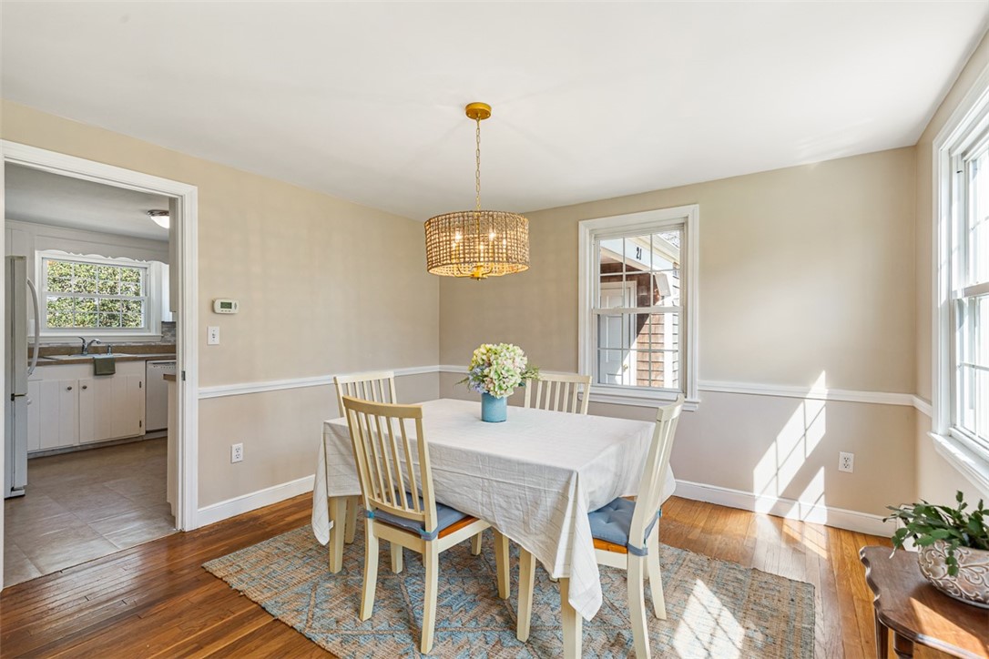 21 Old Chimney Road Barrington, RI 02806 - Photo 6 of 40