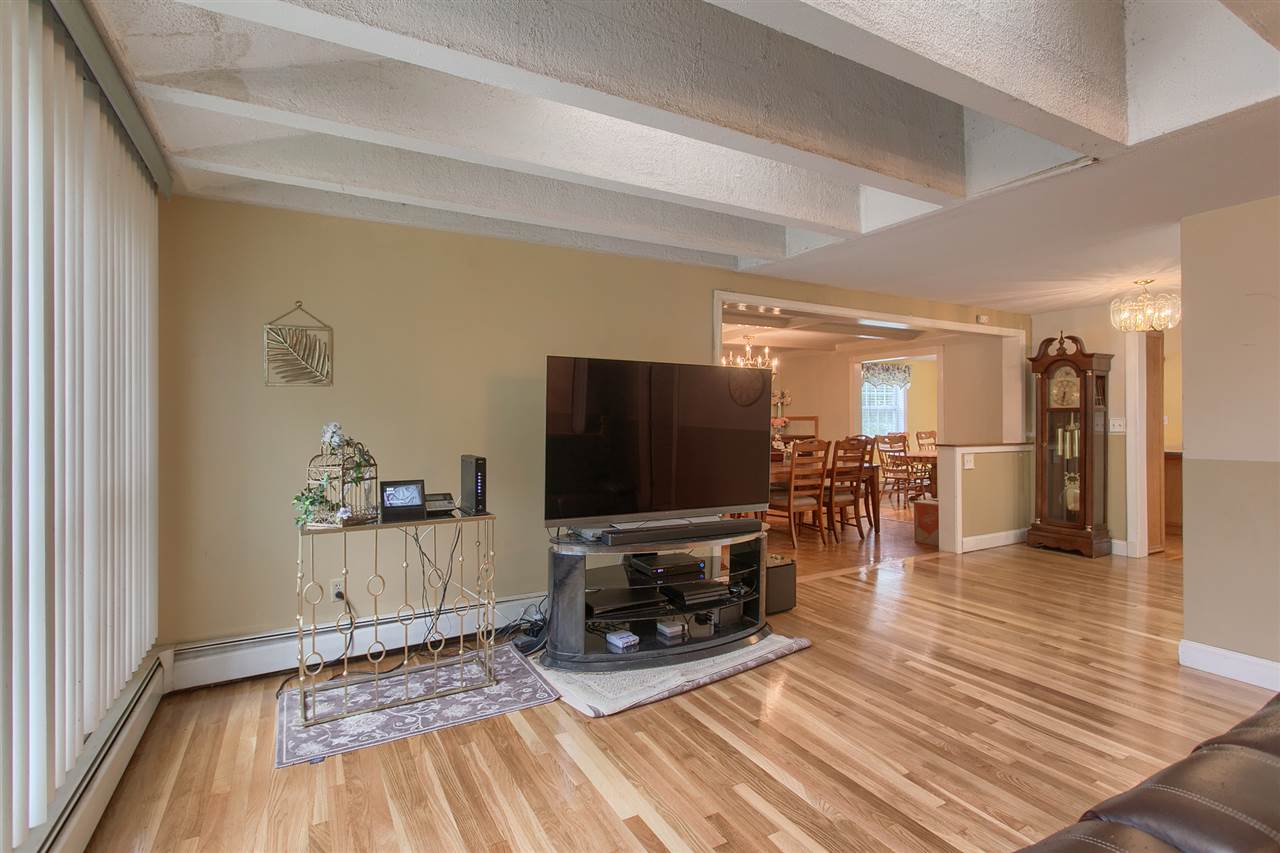 32 Bannister Road Salem, NH 03079 - Photo 4 of 40 Gallery Image 4