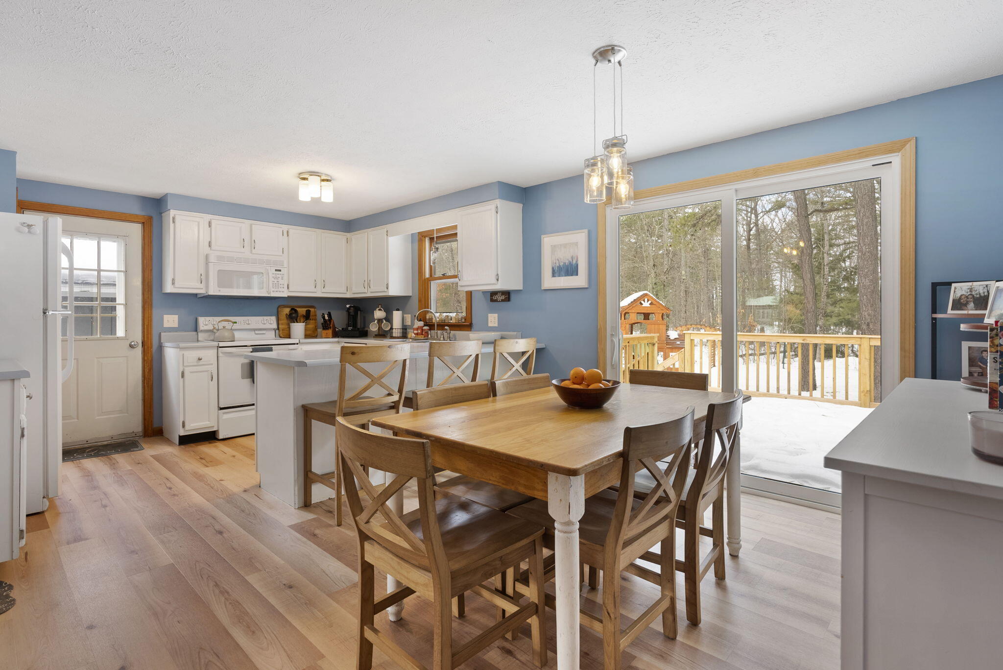 33 Sedgewood Drive Kennebunk, ME 04043 - Photo 4 of 35 19-web-or-mls-DSC03589