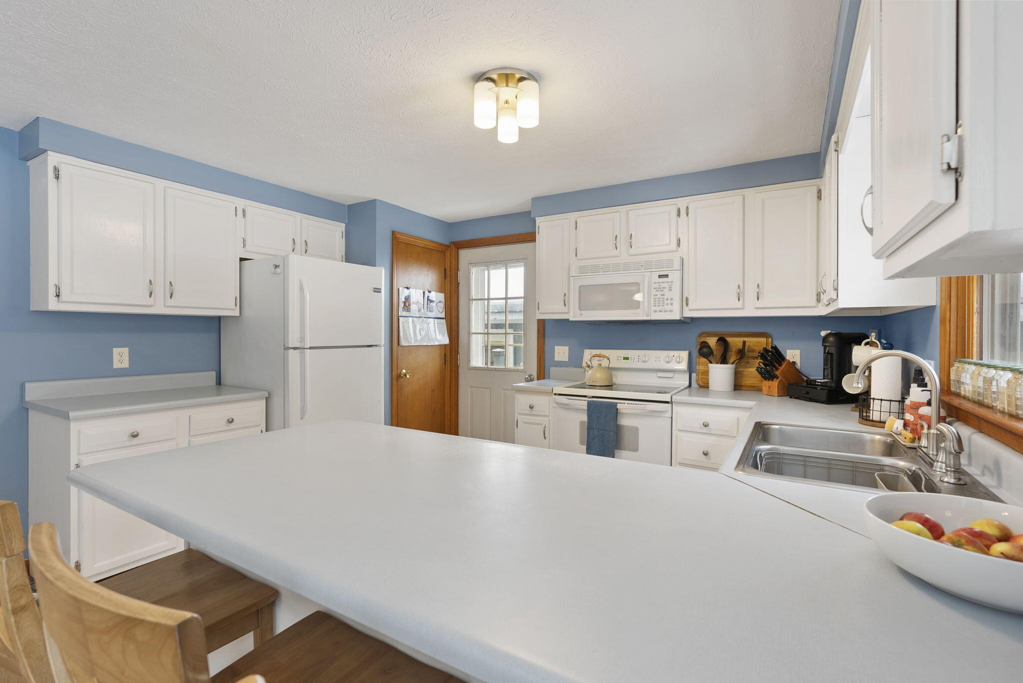 33 Sedgewood Drive Kennebunk, ME 04043 - Photo 9 of 35 14-web-or-mls-DSC03564