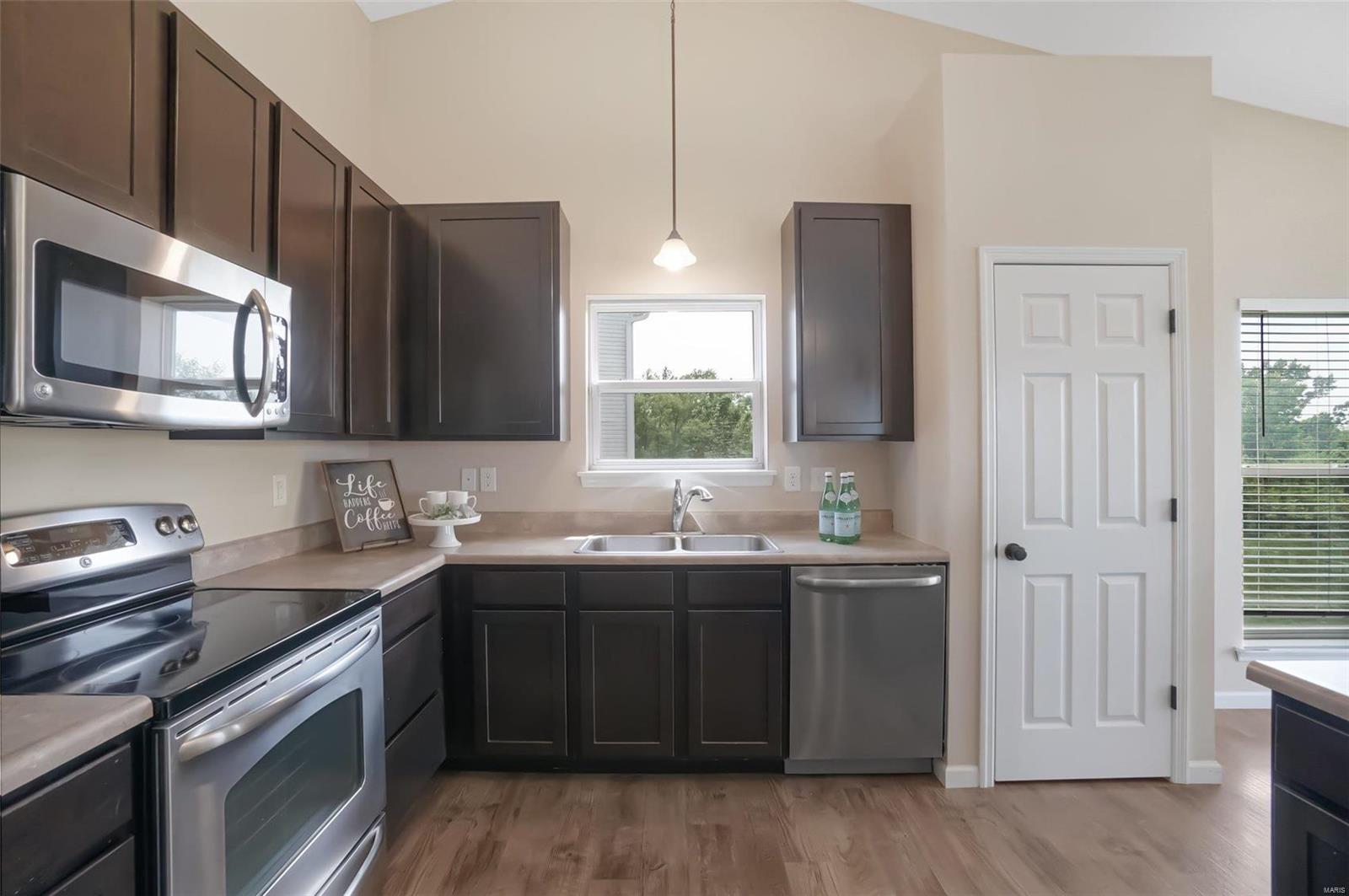 671 Springfield Drive Wentzville, MO 63385 - Photo 11 of 29