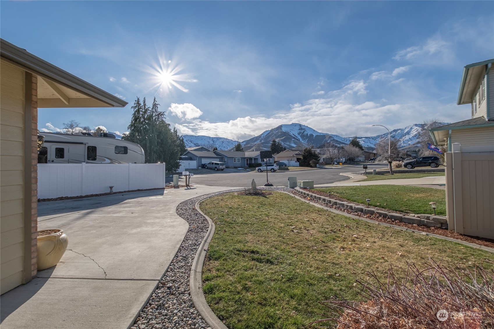 1506 Fourth Street Wenatchee, WA 98801 - Photo 4 of 36 Gallery Image 4