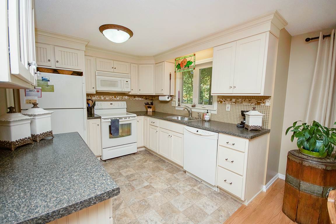 3 Braemar Road Windham, NH 03087 - Photo 8 of 27