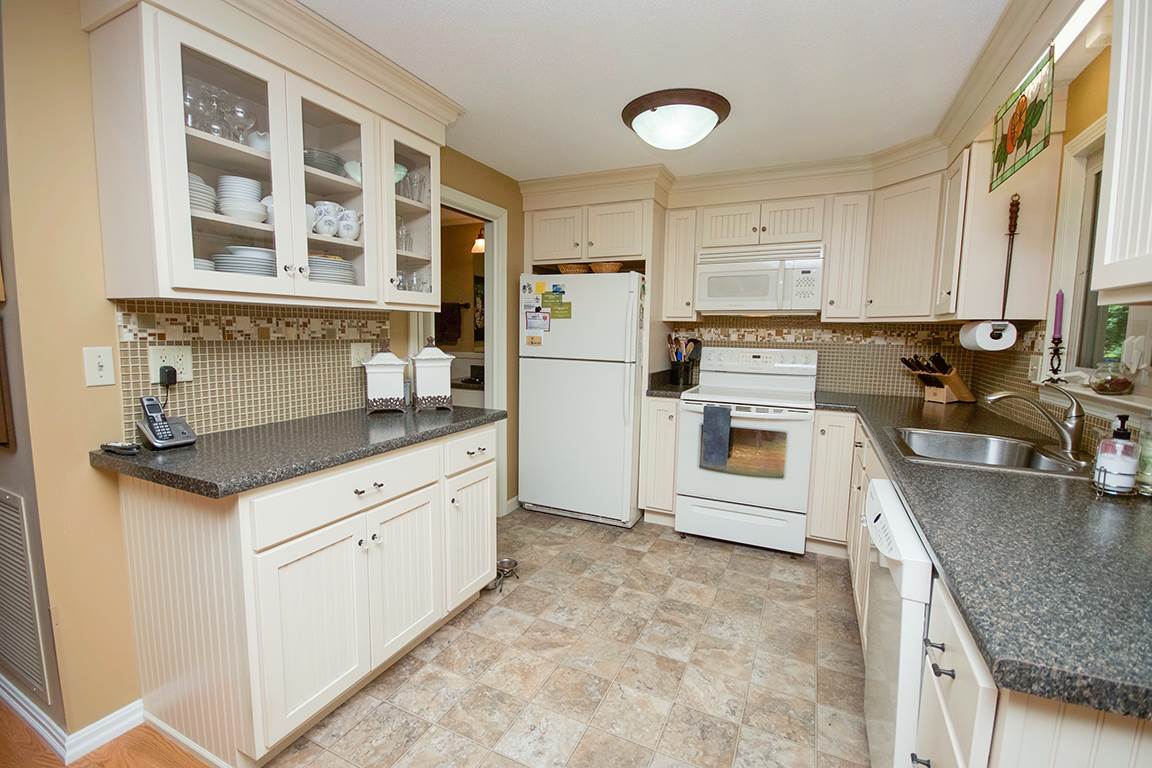 3 Braemar Road Windham, NH 03087 - Photo 9 of 27