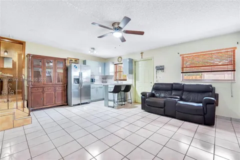 $650,900 | 5015 East Palm Court, Hialeah, FL 33013