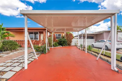 $650,900 | 5015 East Palm Court, Hialeah, FL 33013