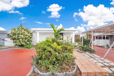 $650,900 | 5015 East Palm Court, Hialeah, FL 33013