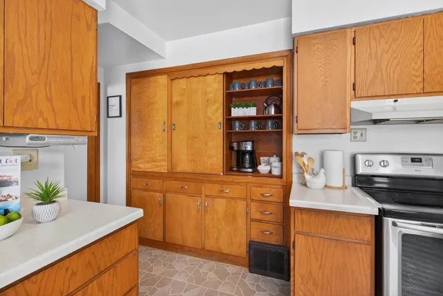 $264,900 | 330 Main Street, Oconto, WI 54153