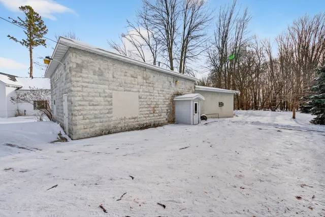 $264,900 | 330 Main Street, Oconto, WI 54153