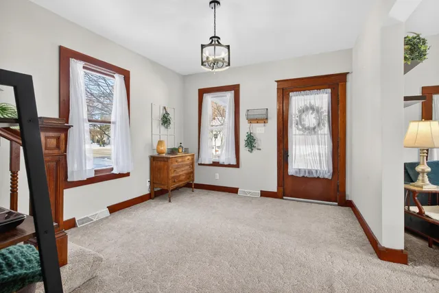 $264,900 | 330 Main Street, Oconto, WI 54153