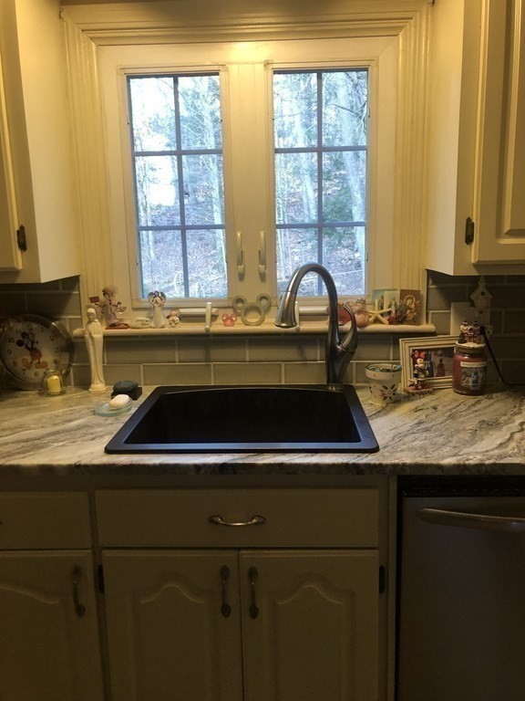 128 Vincent Road Dedham, MA 02026 - Photo 18 of 40 Gallery Image 18