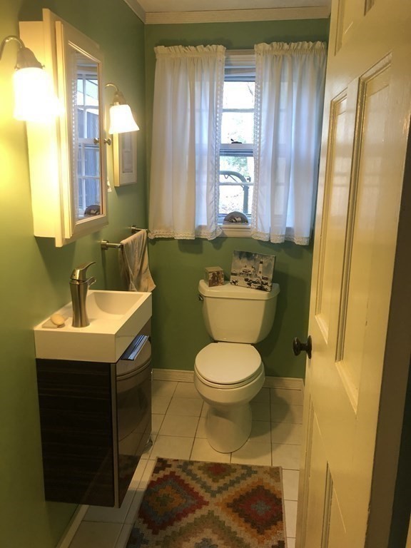 128 Vincent Road Dedham, MA 02026 - Photo 32 of 40 Gallery Image 32