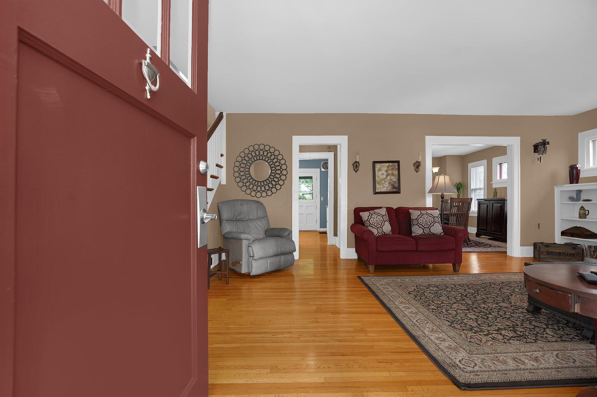 1527 Lincoln Road Columbus, OH 43212 - Photo 4 of 28 4-web-or-mls-1527-lincoln-rd