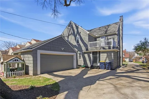 $499,000 | 627 East 74th Street, Kansas City, MO 64131