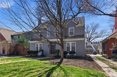$499,000 | 627 East 74th Street, Kansas City, MO 64131