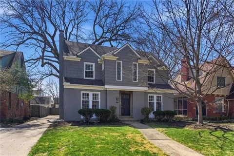 $499,000 | 627 East 74th Street, Kansas City, MO 64131