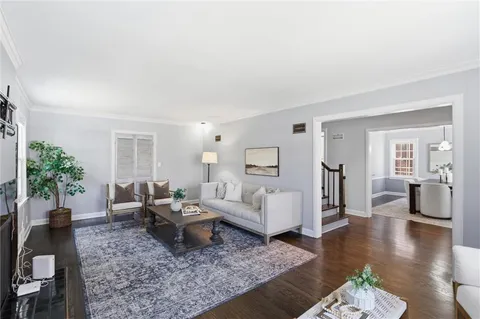 $499,000 | 627 East 74th Street, Kansas City, MO 64131