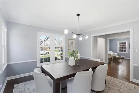 $499,000 | 627 East 74th Street, Kansas City, MO 64131