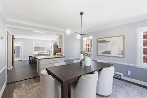 $499,000 | 627 East 74th Street, Kansas City, MO 64131