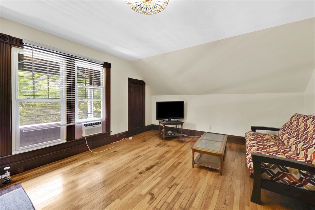 36 Spruceland Avenue Springfield, MA 01108 - Photo 31 of 42