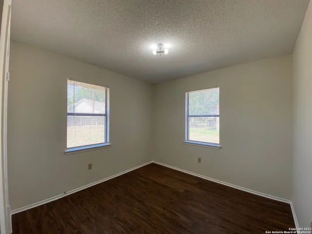 $1,495 | 226 Blue Bonnet, Floresville, TX 78114