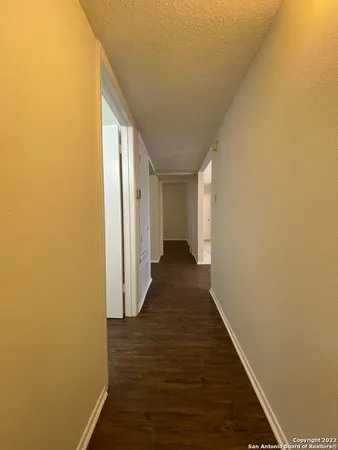 $1,295 | 226 Blue Bonnet, Floresville, TX 78114