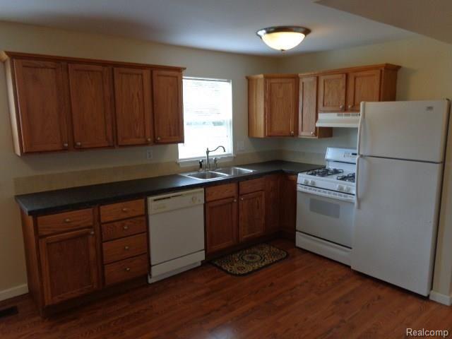 2595 Beach Road Port Huron, MI 48060 - Photo 16 of 23 2014-08-29 14.53