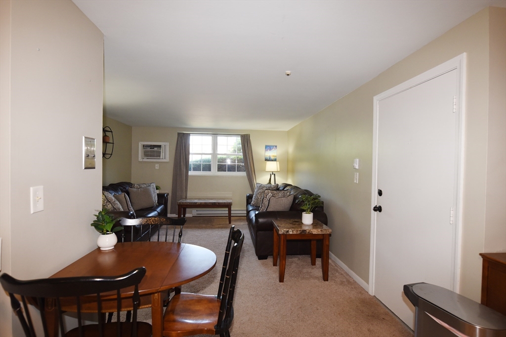 96 Richardson Road, Unit B7 Chelmsford, MA 01863 - Photo 17 of 42 Gallery Image 17