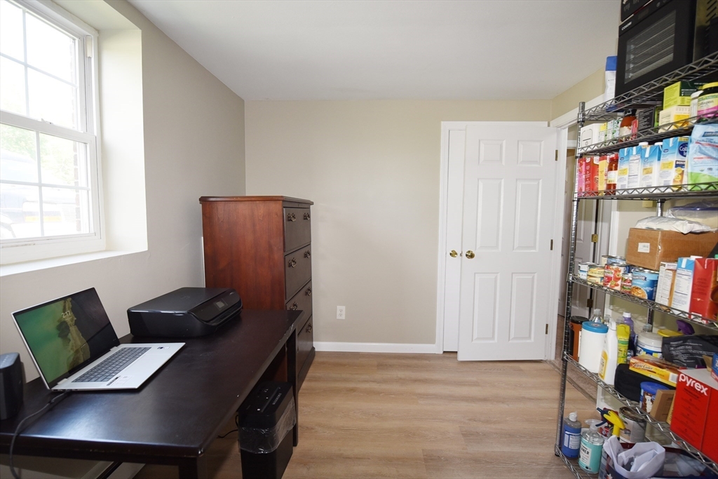 96 Richardson Road, Unit B7 Chelmsford, MA 01863 - Photo 27 of 42 Gallery Image 27