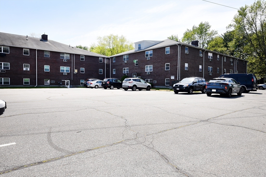 96 Richardson Road, Unit B7 Chelmsford, MA 01863 - Photo 35 of 42 Gallery Image 35