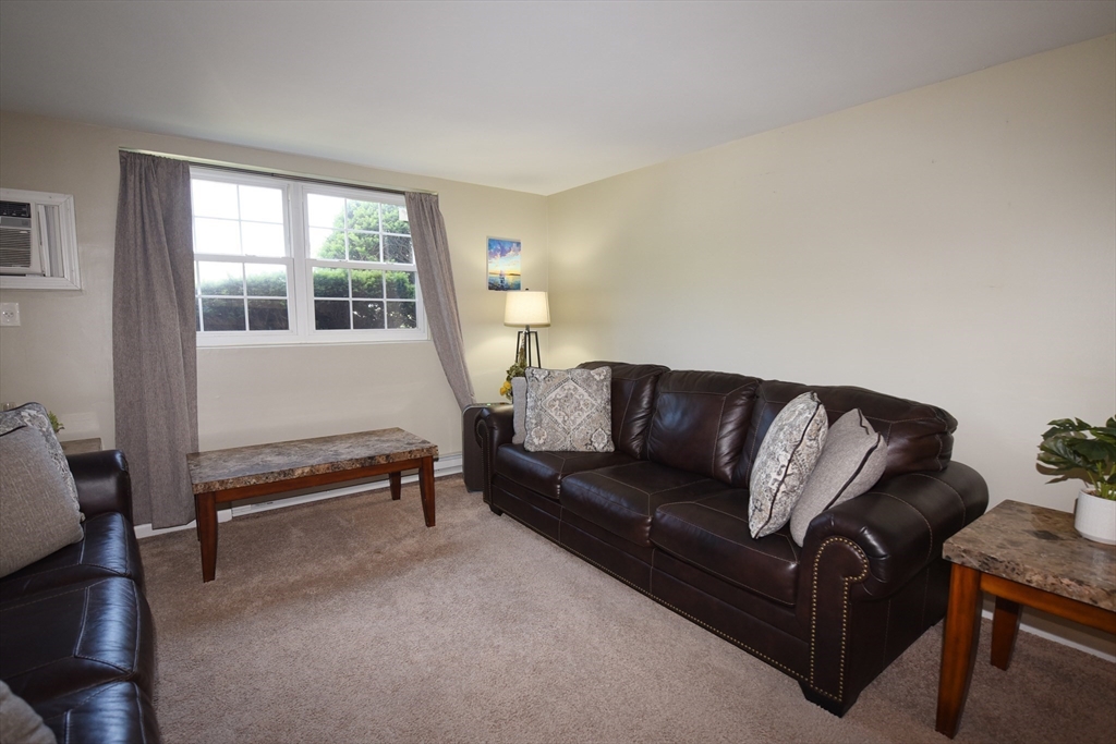 96 Richardson Road, Unit B7 Chelmsford, MA 01863 - Photo 9 of 42 Gallery Image 9