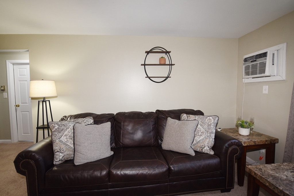 96 Richardson Road, Unit B7 Chelmsford, MA 01863 - Photo 10 of 42 Gallery Image 10