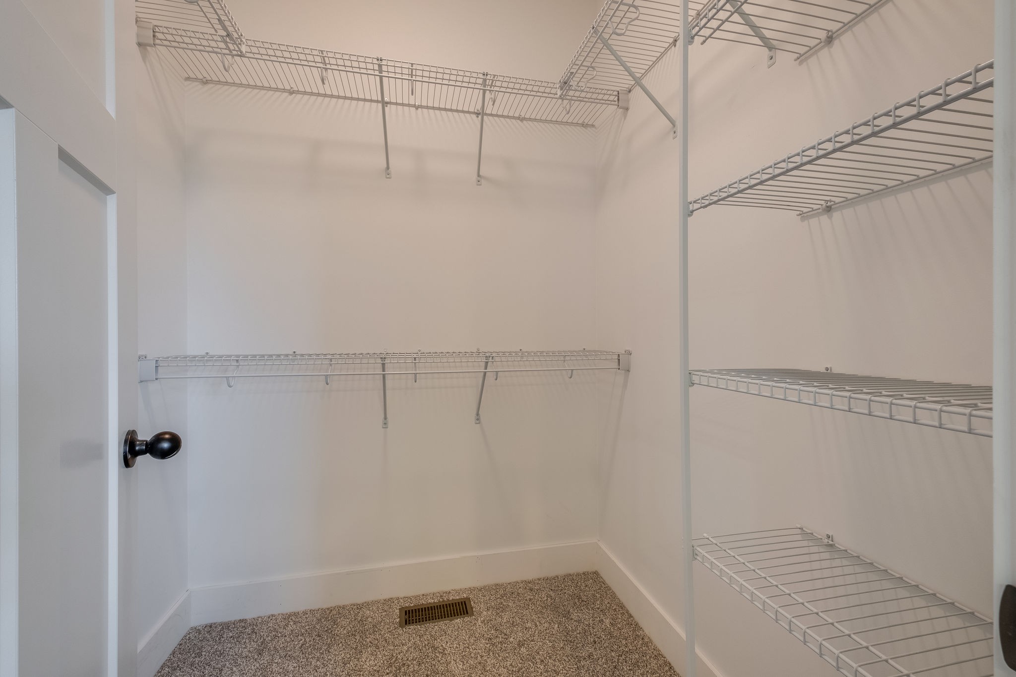 861 Hooper Road Charlotte, TN 37036 - Photo 13 of 28 Gallery Image 13