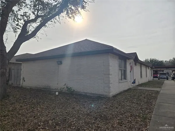 $825 | 1711 Tampa Street, Unit A, Edinburg, TX 78541