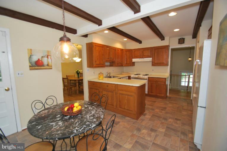 515 Gladhill Road Odenton, MD 21113 - Photo 17 of 22 Kitchen