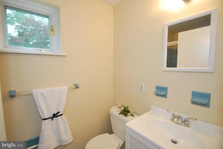 515 Gladhill Road Odenton, MD 21113 - Photo 19 of 22 Bath 3
