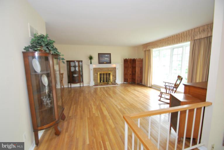 515 Gladhill Road Odenton, MD 21113 - Photo 21 of 22 Living Room