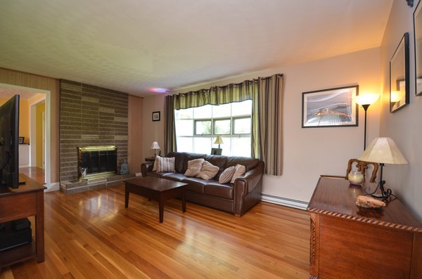 6 Vincent Road Grafton, MA 01536 - Photo 5 of 30 Gallery Image 5