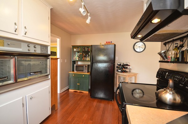 6 Vincent Road Grafton, MA 01536 - Photo 8 of 30 Gallery Image 8