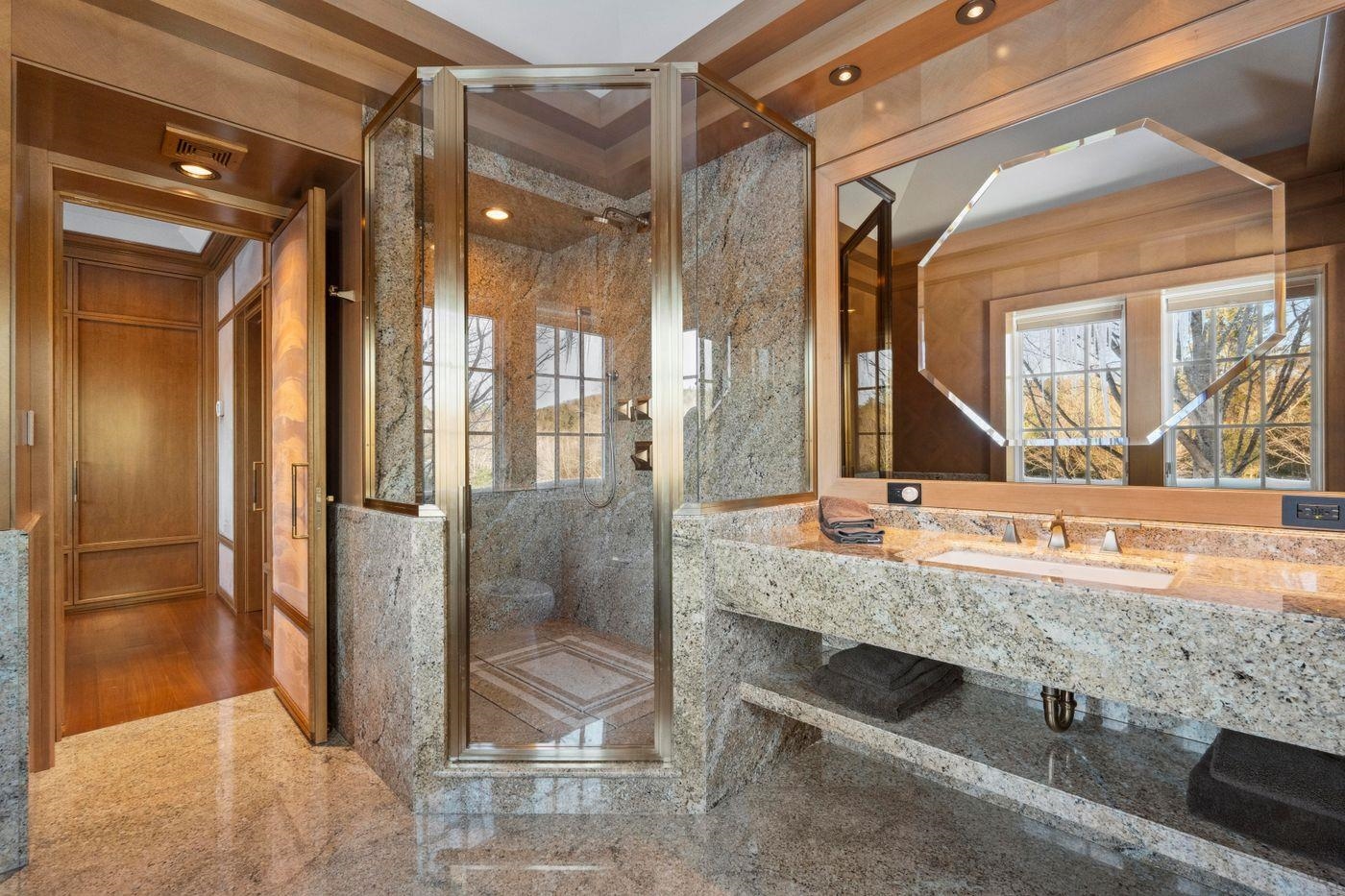 2575 Weeks Hill Road Stowe, VT 05672 - Photo 13 of 33