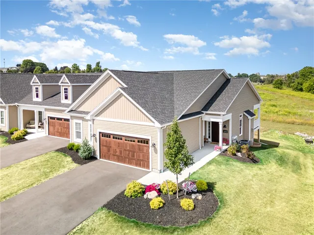 $619,900 | 3061 Pierce Brk Trail, Canandaigua Town, NY 14424