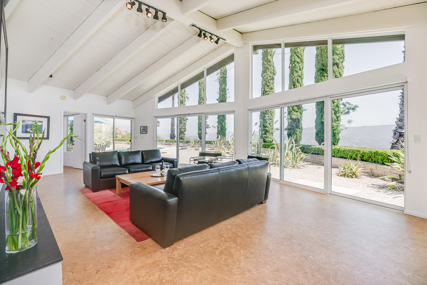1477 Foothill Road Ojai, CA 93023 - Photo 5 of 41 TwoFishDigital_1477Foothill-6
