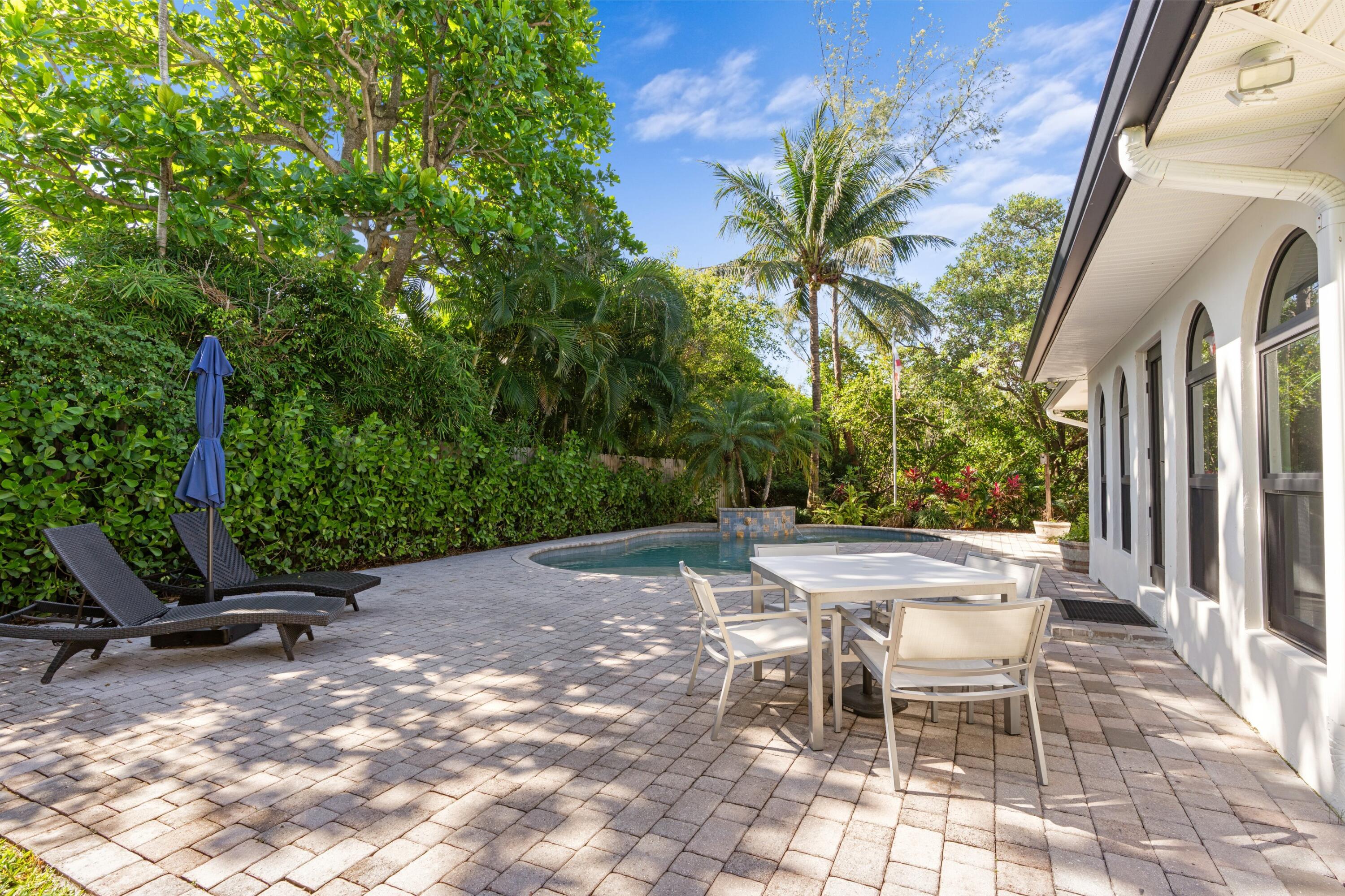35 Anna Street Ocean Ridge, FL 33435 - Photo 26 of 75 Backyard Exterior