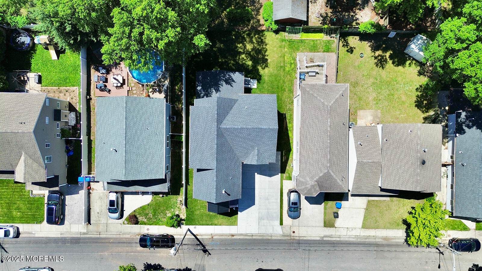 18 Neptune Place North Middletown, NJ 07748 - Photo 37 of 49 front view of house with a street
