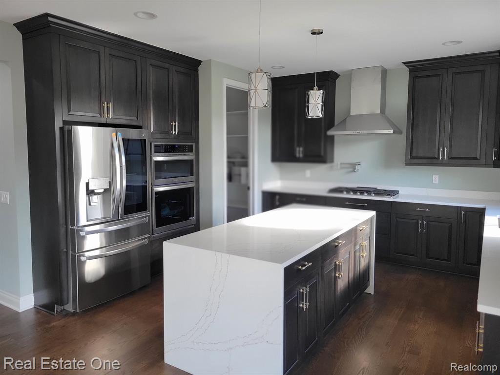 611 Vanderpool Avenue Troy, MI 48083 - Photo 3 of 26 Gallery Image 3